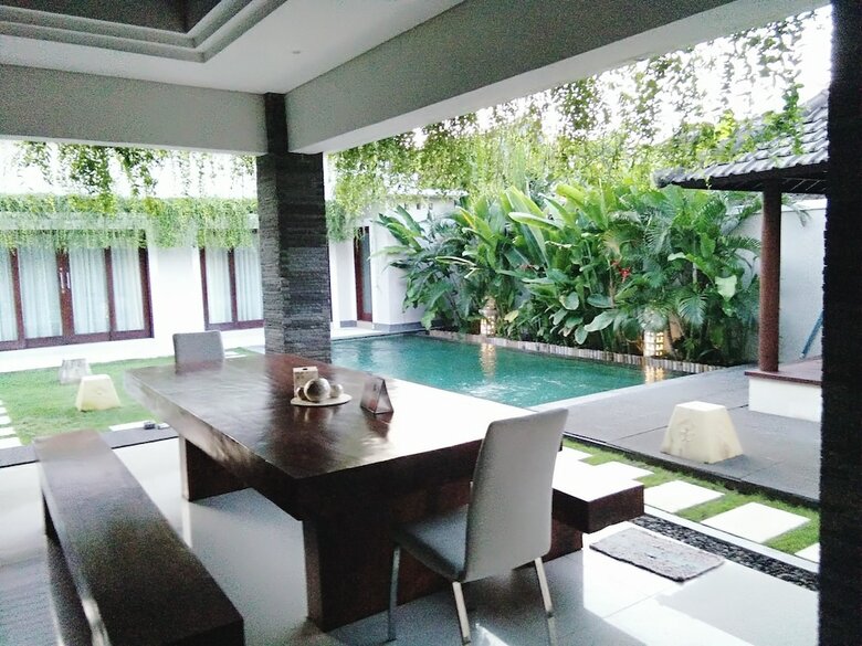 Aka Villa