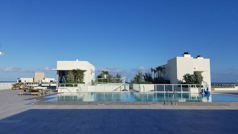 Brand New Water Apartment On The Beach