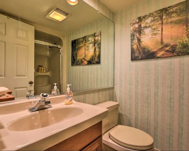 Cozy Pocono Mountain Escape
