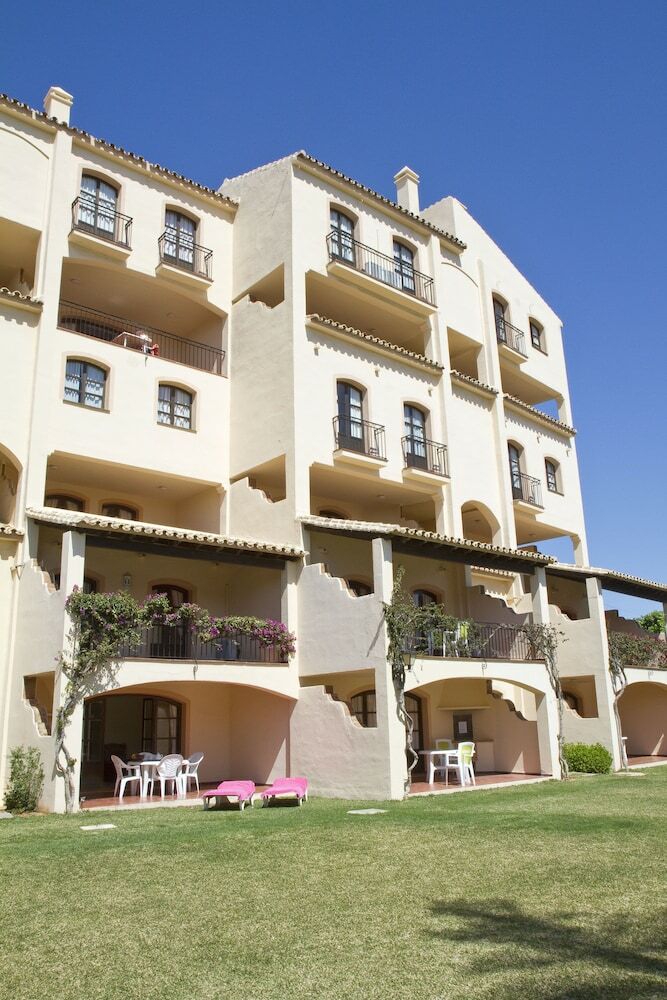 Aparthotel Apartamentos El Toro