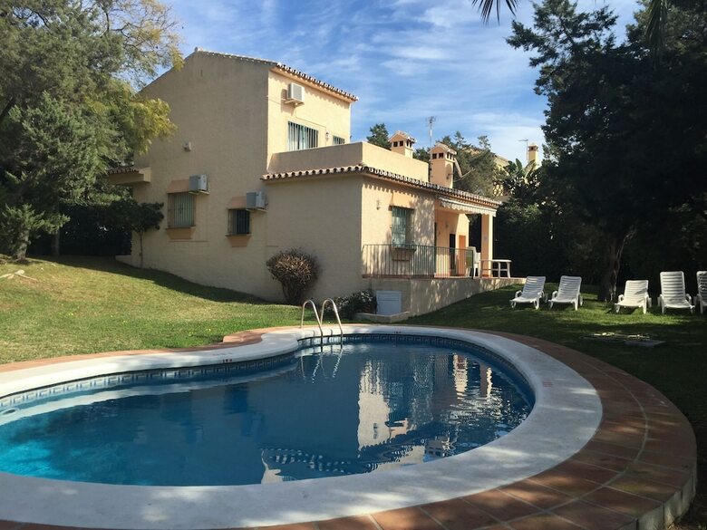 Villas Marbesa Club