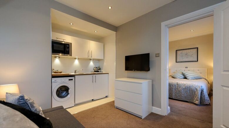 Lennox Lea Hotel, Studios & Apartments