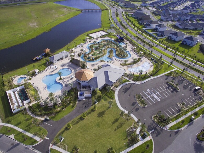 Wonderful Vacation Townhouse With Pool Sl4893