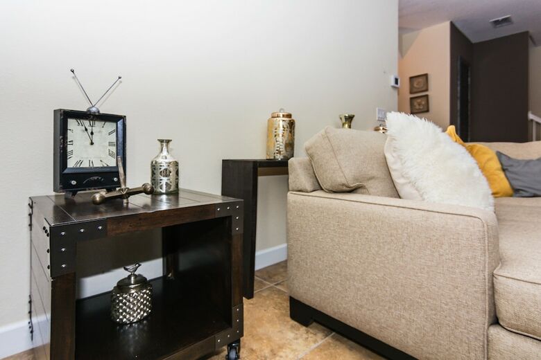 Stunning Home Next To Disney Cg1432