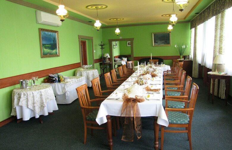 Hotel Hubert Nov� Z�mky