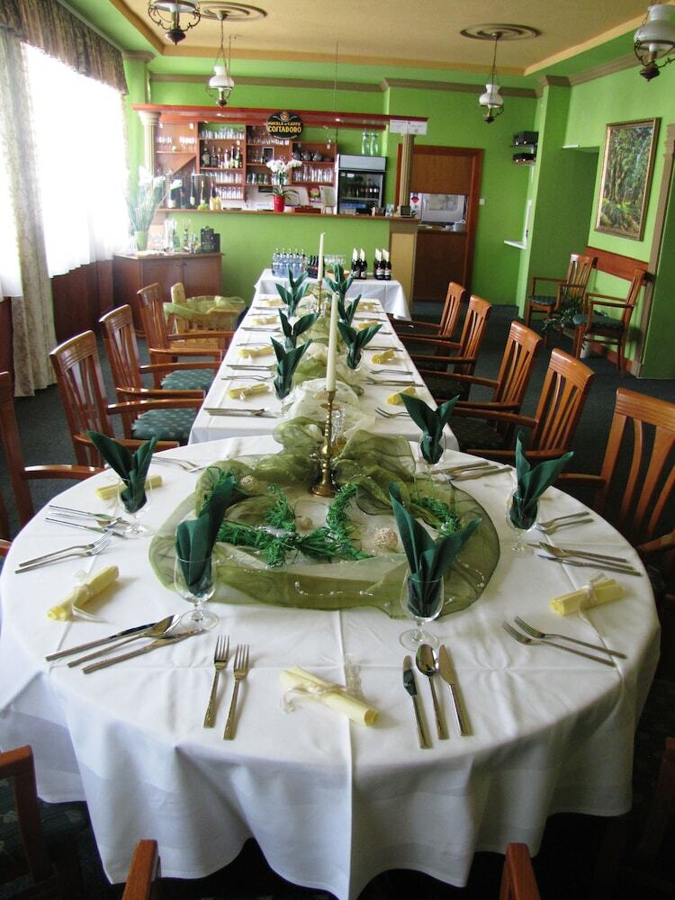 Hotel Hubert Nov� Z�mky