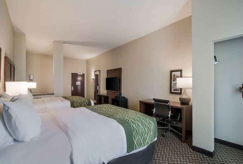 Hotel Comfort Inn And Suites