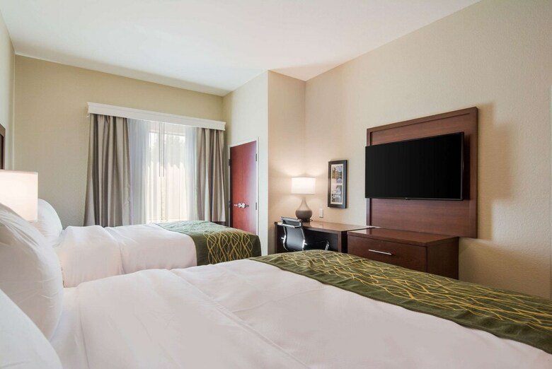 Hotel Comfort Inn And Suites