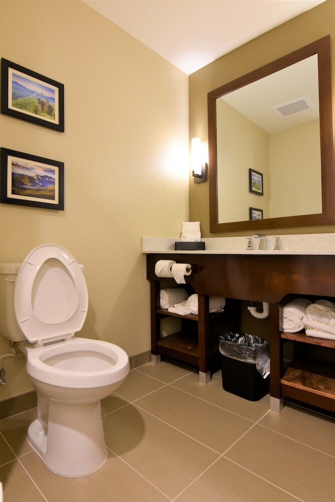 Hotel Comfort Inn And Suites