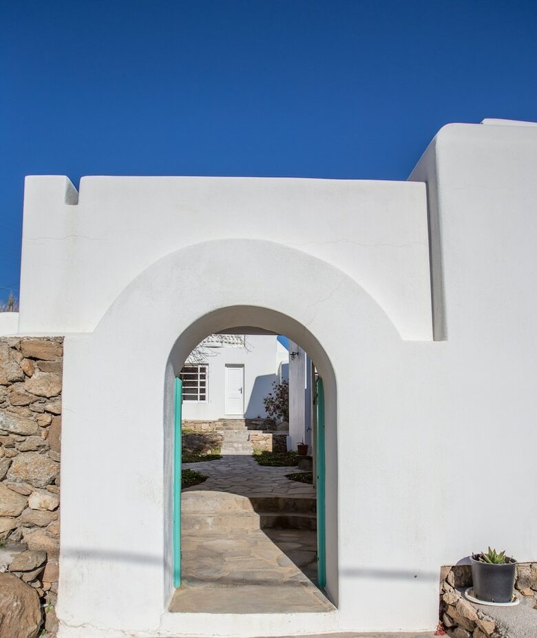 Antoninis Village Complex