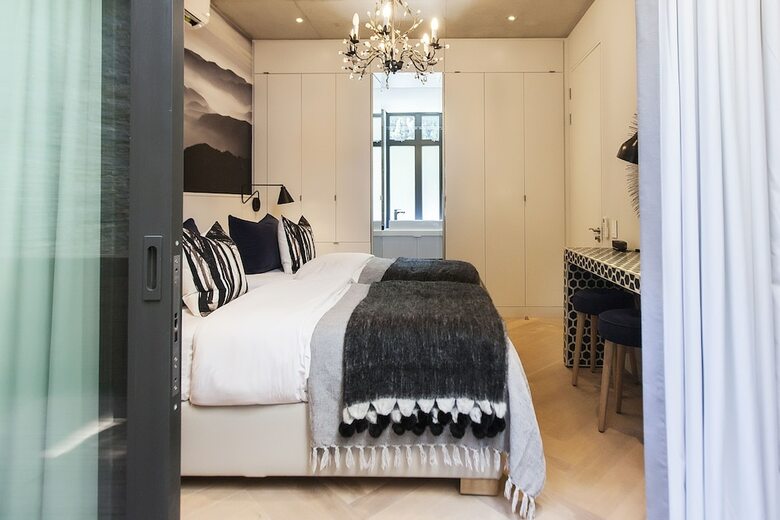 Villa 9a Loader Street