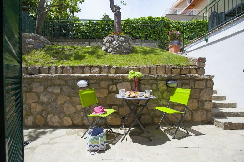 G&g Sorrento Apartments