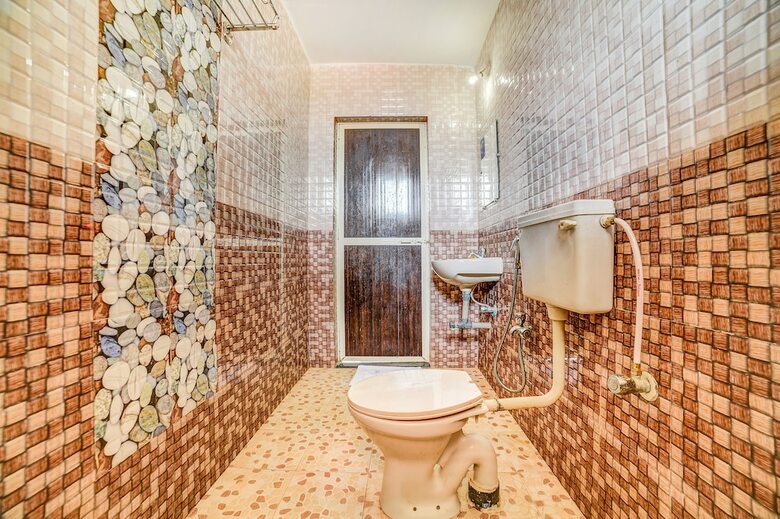 Hotel Fabexpress Purushottam Residency