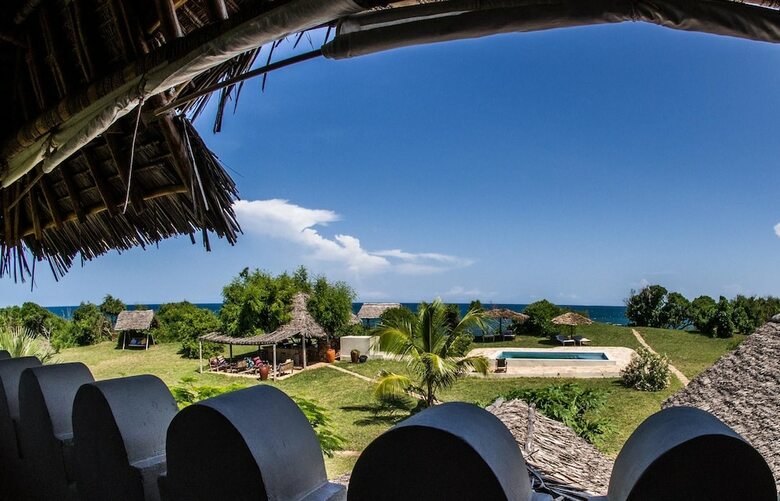 Posada Pangani Cliffs Lodge