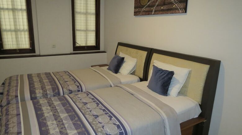 Aparthotel Beachfront Suite Alit