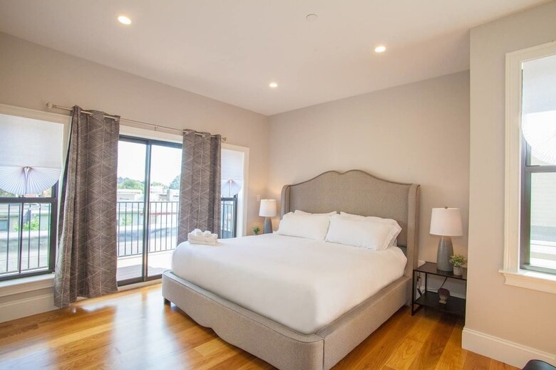 Aparthotel Luxury Condo 4 Bed 2 Bath Downtown Boston Sleeps 8