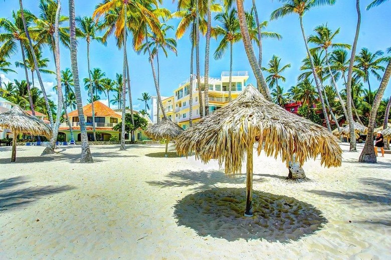 Aparthotel Los Corales Villas Ocean Front