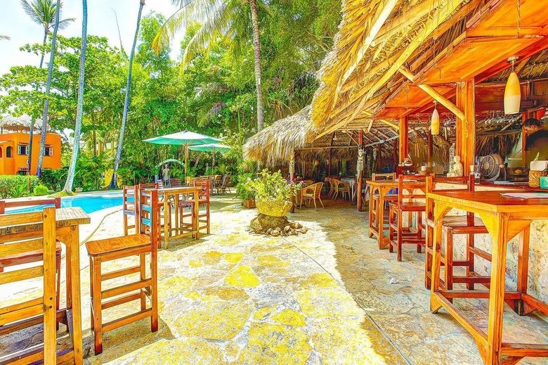 Aparthotel Los Corales Villas Ocean Front