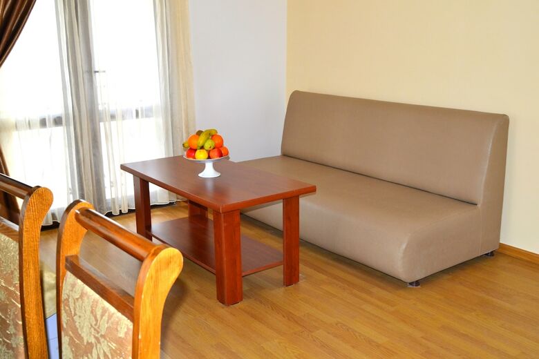 Ariana Family Hotel
