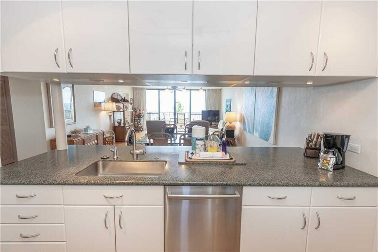Paki Maui 422 - Two Bedroom Condo