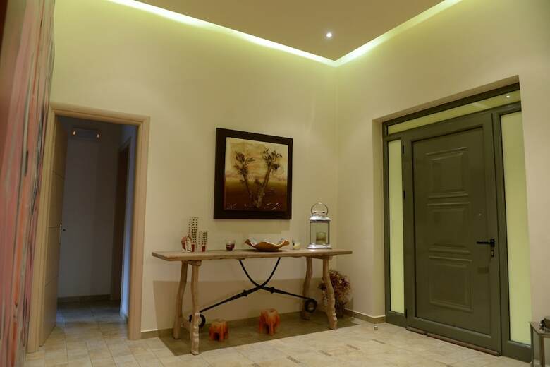 Apartamentos Patras Villa Elia