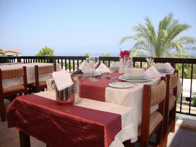 Hotel Onar Village