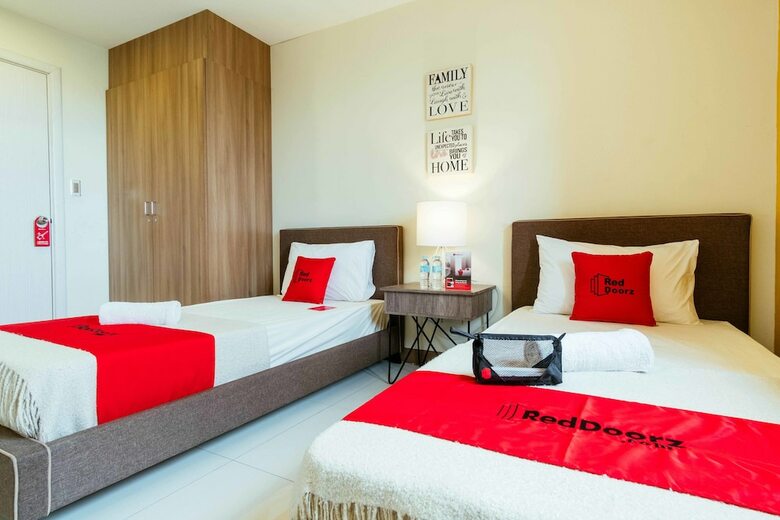 Hotel Reddoorz Plus @ Kamuning Quezon City