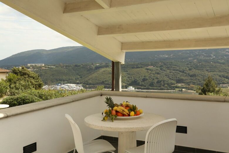 Hotel Ecoresort Casa Degli Ulivi