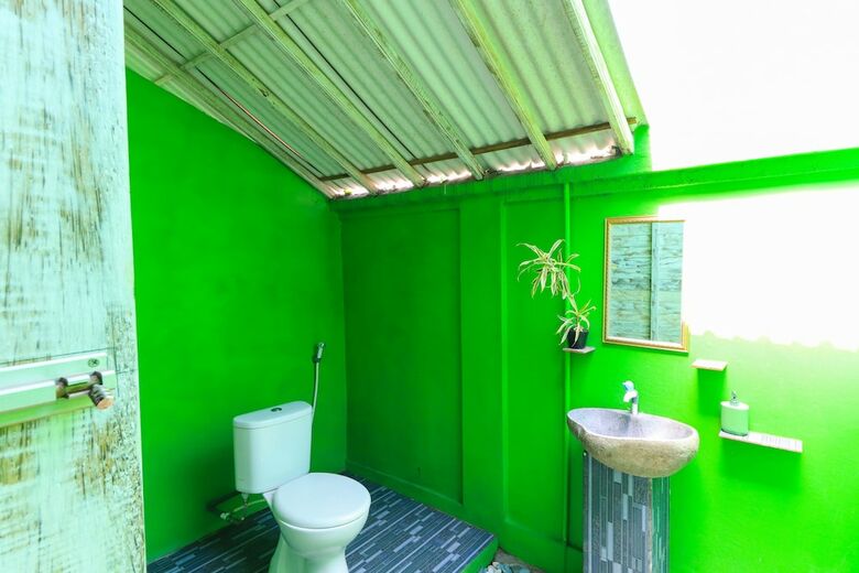 Hostal The Green Groves Hostel