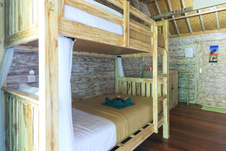 Hostal The Green Groves Hostel