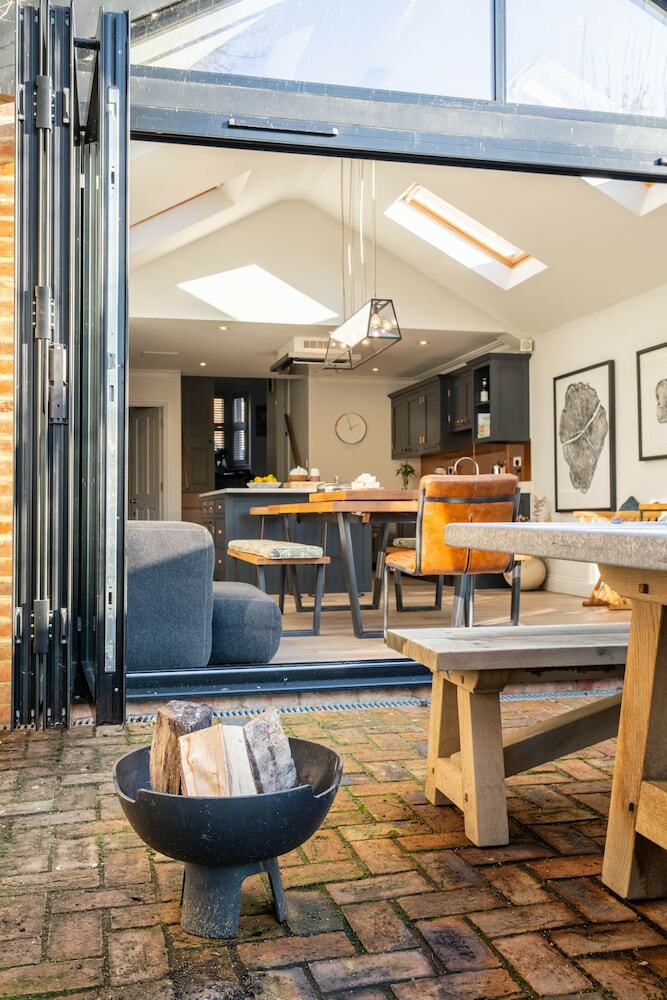 Luxe Modern Townhouse