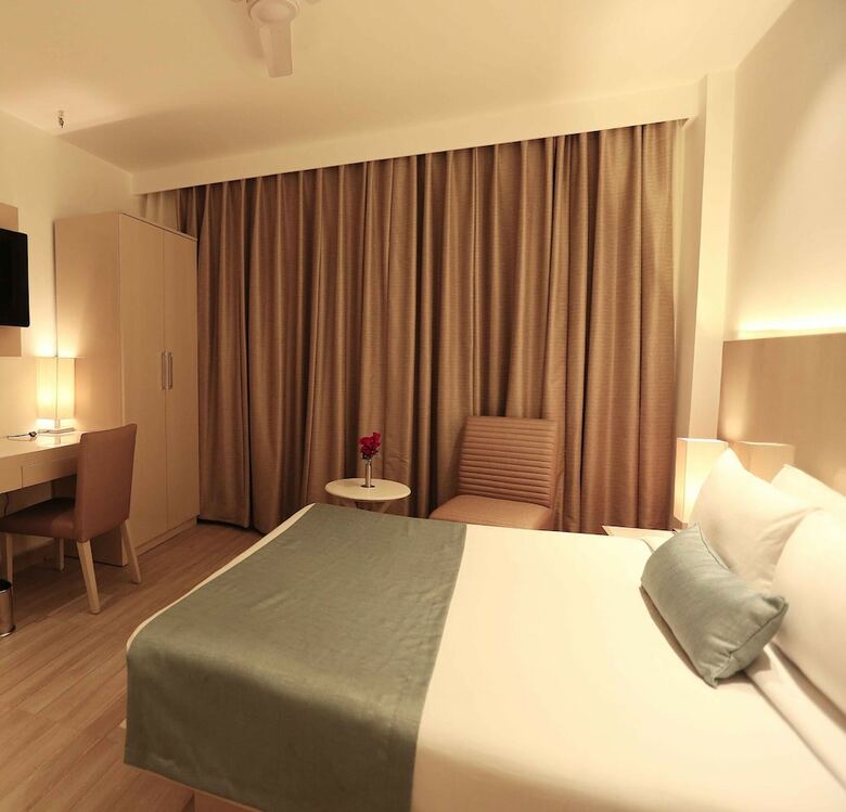 Hotel Shanti Palace