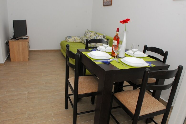 Hera Apartments