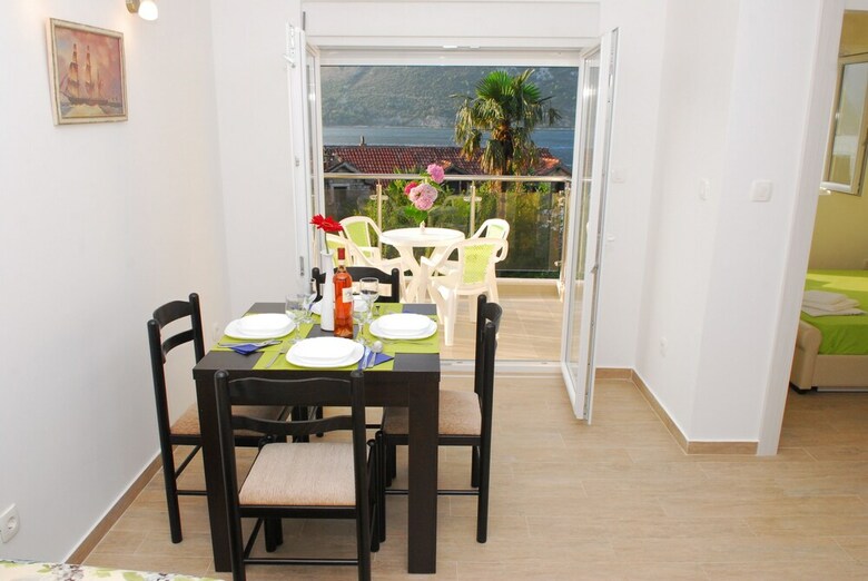 Hera Apartments