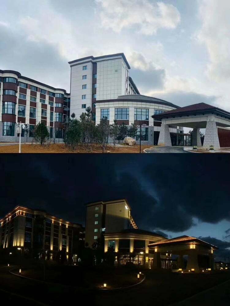 Hotel Yantai Jiangjunlanwandujiajiudian