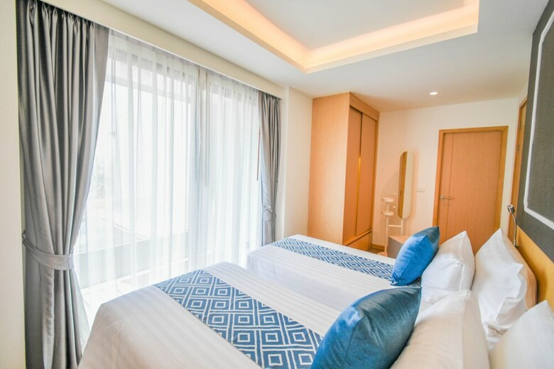 Hotel The Aristo Beach Resort ( Surin )