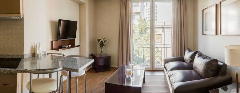 Apart Hotel Lastarria 43-61