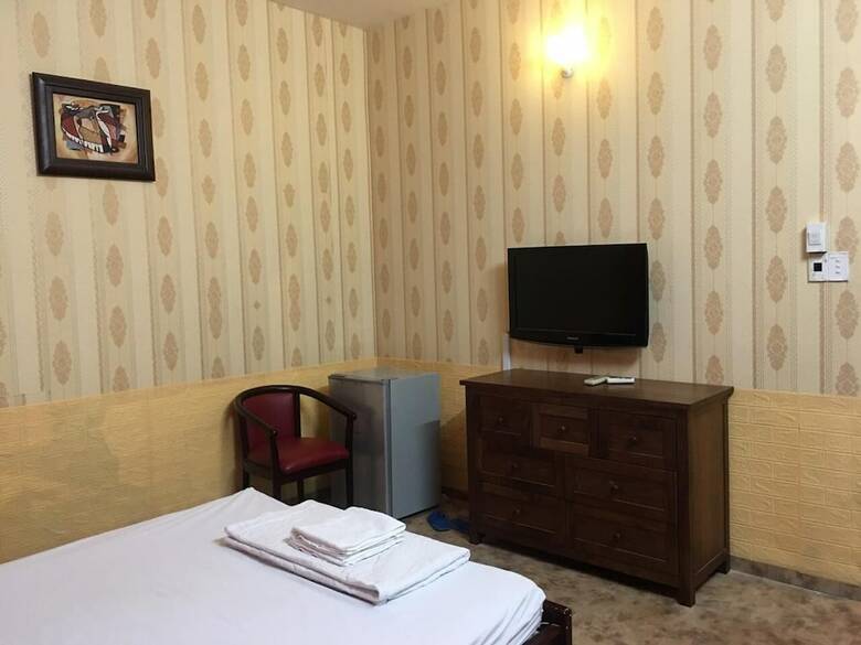 Oyo 627 Long Son Hotel