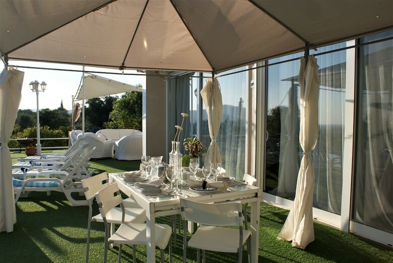 The Lake Villa Mountains & Sea View