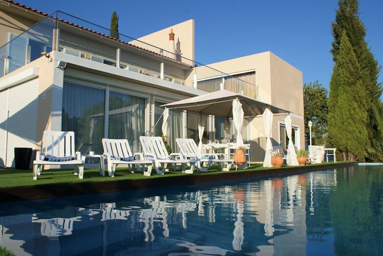 The Lake Villa Mountains & Sea View