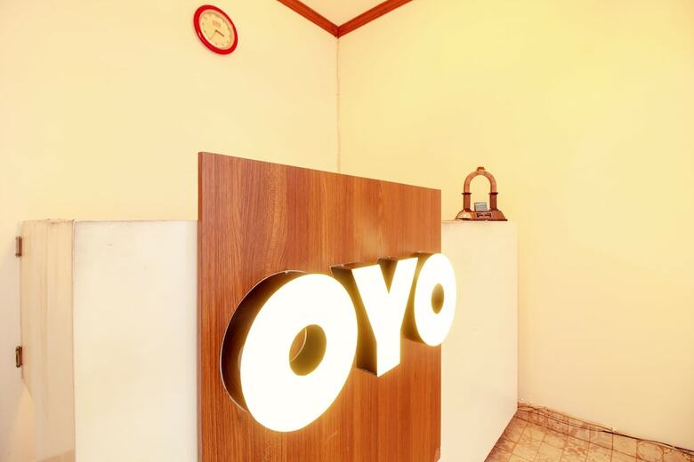 Oyo 249 Hotel Astria Graha