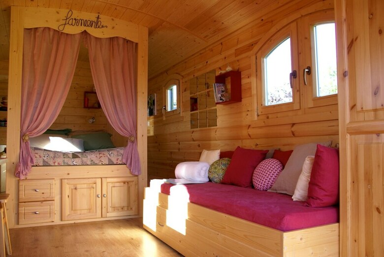 Cabana Roulottes Autour Du Puits
