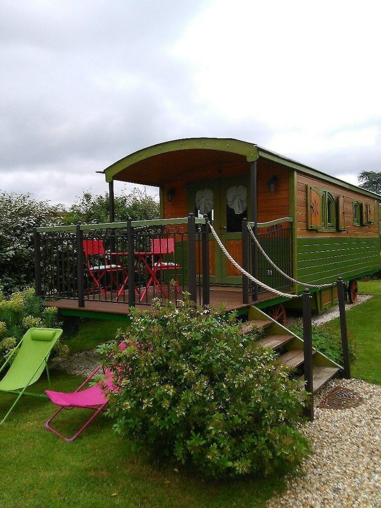 Cabana Roulottes Autour Du Puits