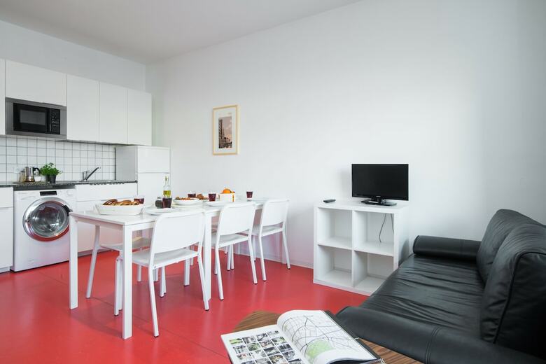 Apartments Elpilar Wedding