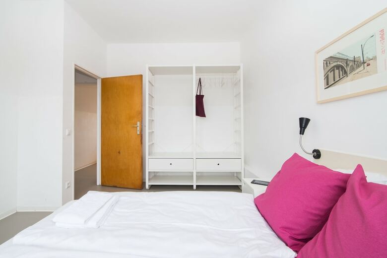 Apartments Elpilar Wedding