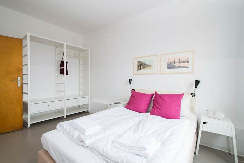 Apartments Elpilar Wedding