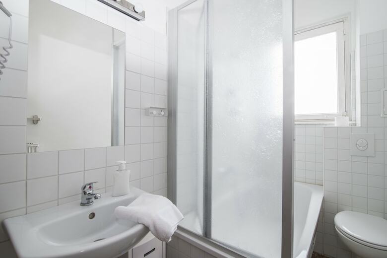 Apartments Elpilar Wedding