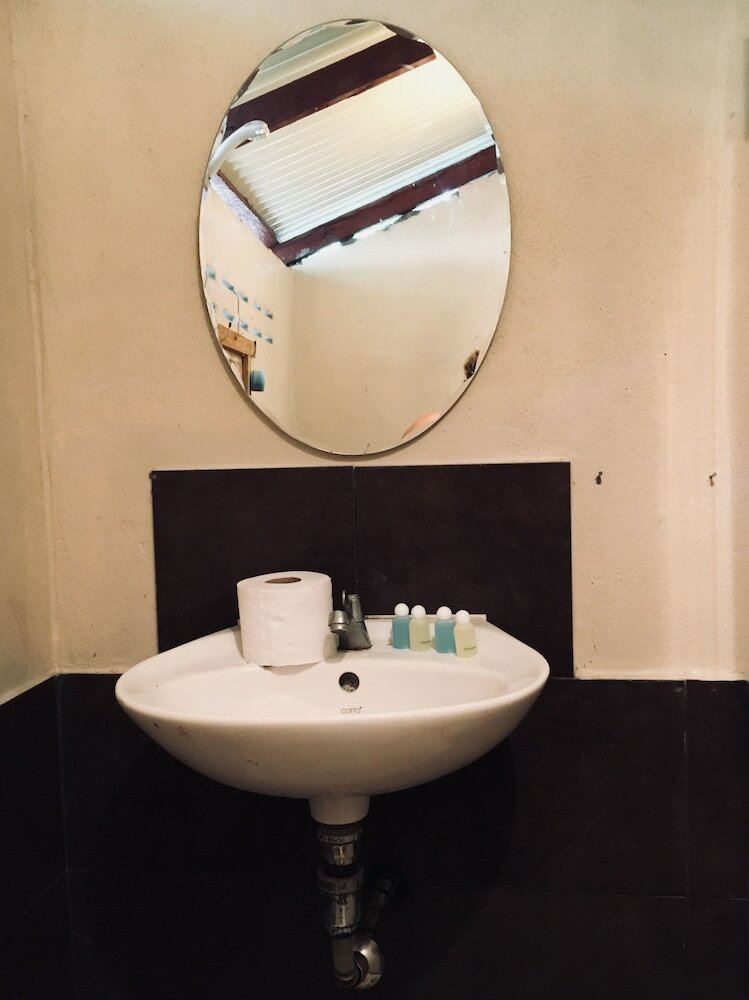 Hotel Secret Place Backpacker - Adults Only