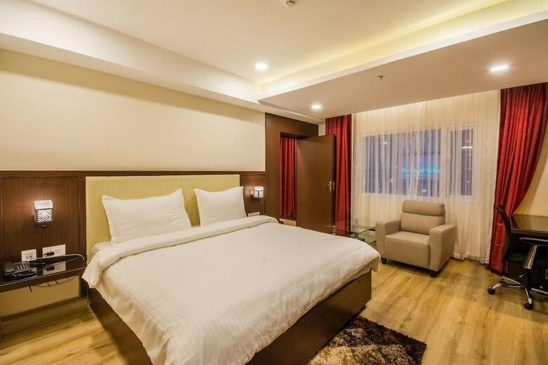 Hotel Karunya Residency