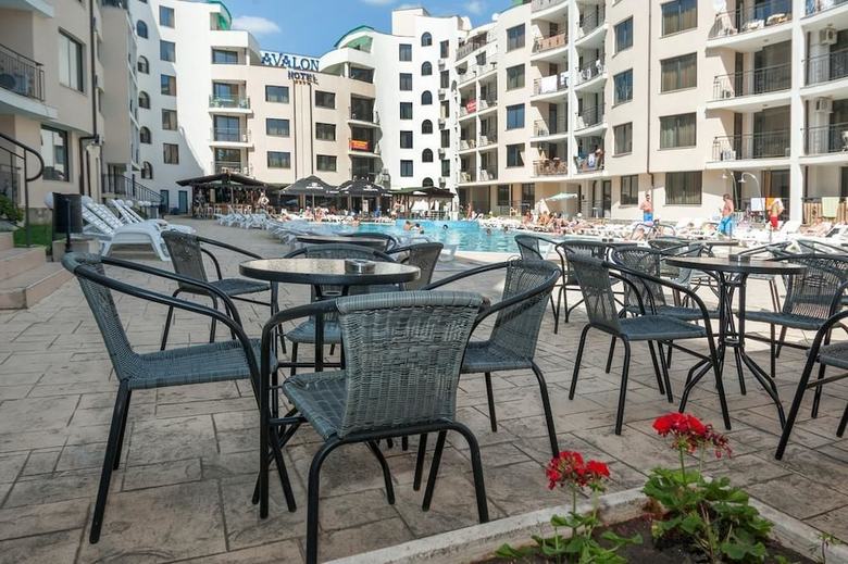 Aparthotel Lovely Studio With Kitchenette & Balcony In Avalon Complex